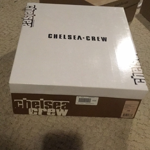 Brand new Chelsea crew velvet booties - Picture 5 of 5